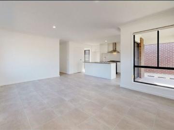3 Bedroom Home Close to Everything!