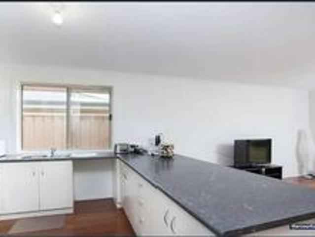 3 Bedroom Home Close to RAAF Base