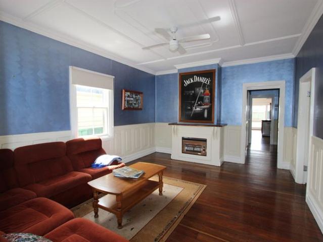 3 Bedroom Home – Downtown Location