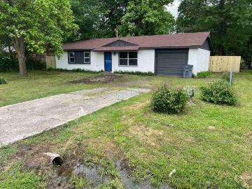 3 Bedroom Home for Rent at 407 Sw 4th St, Wagoner, OK 74467