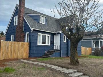 3 Bedroom Home for Rent at 414 2nd Ave S, Kent, WA 98032 Downtown Kent