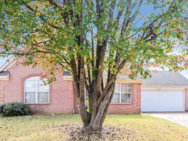 3 Bedroom Home for Rent at 4155 Shadow Oaks Dr, Horn Lake, MS 38637