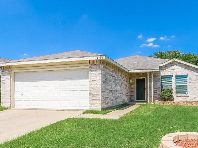 3 Bedroom Home for Rent at 4208 Hunters Creek Dr, Fort Worth, TX 76123