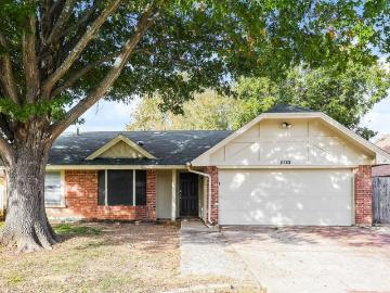 3 Bedroom Home for Rent at 4210 Glen Hollow Cir, Arlington, TX 76016