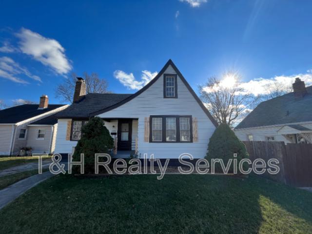 3 Bedroom Home for Rent at 4901 Young Ave, Indianapolis, IN 46201 Near Southeast