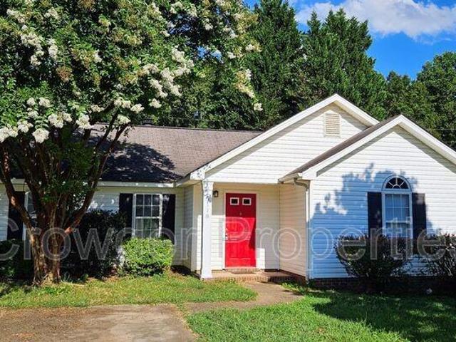 3 Bedroom Home for Rent at 5118 June Furr Rd, Charlotte, NC 28216 Firestone Garden Park