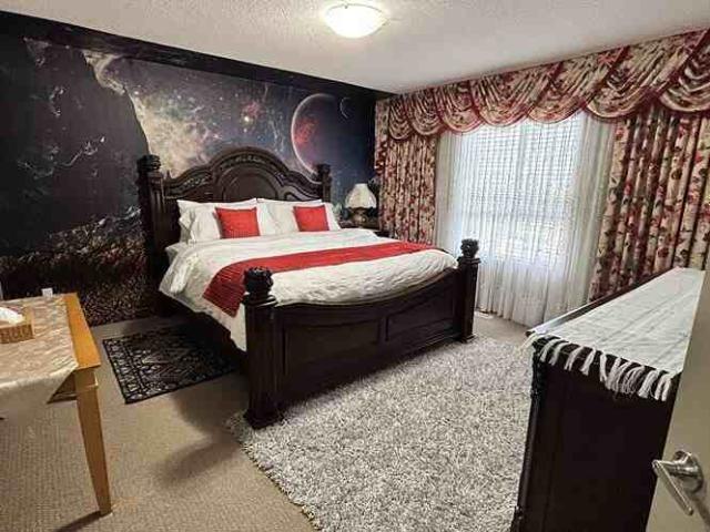 3 Bedroom Home for Rent at 5120 5120 164 Ave Nw, Edmonton, AB T5Y 0L7 Hollick Kenyon