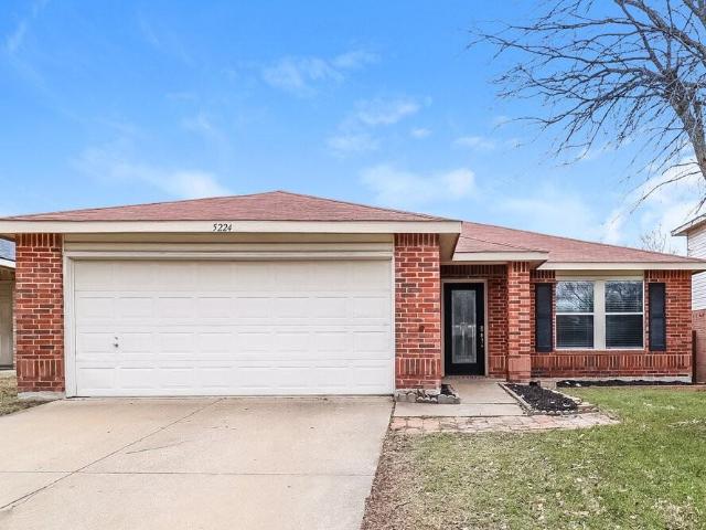 3 Bedroom Home for Rent at 5224 Bedfordshire Dr, Fort Worth, TX 76135