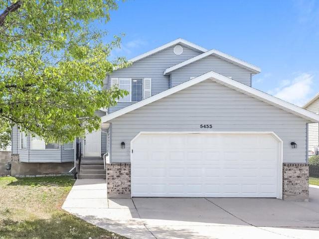 3 Bedroom Home for Rent at 5433 W Branbury Ct, Kearns, UT 84118 Kearns