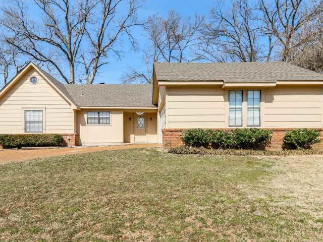 3 Bedroom Home for Rent at 5642 Crievewood Dr, Memphis, TN 38135
