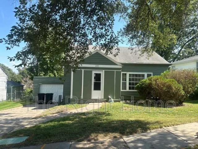 3 Bedroom Home for Rent at 6735 N 34th St, Omaha, NE 68112