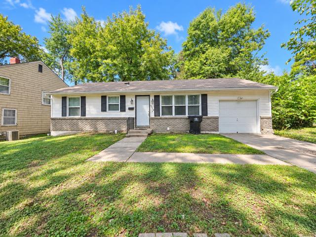 3 Bedroom Home for Rent at 6912 Laurel Ave, Raytown, MO 64133