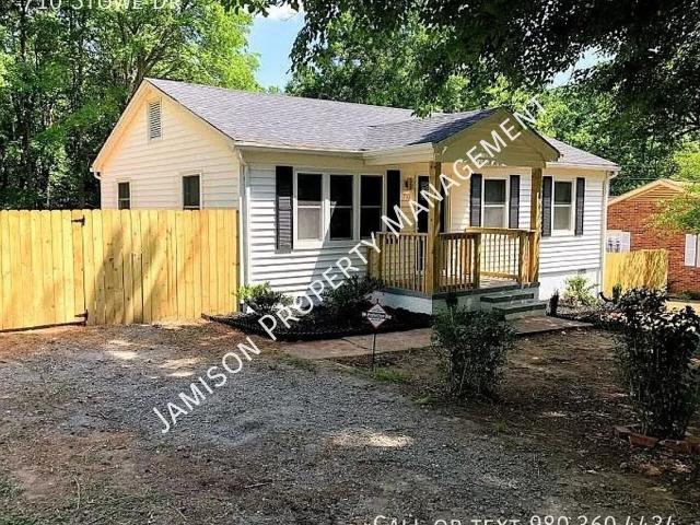 3 Bedroom Home for Rent at 710 Stowe Dr, Lowell, NC 28098