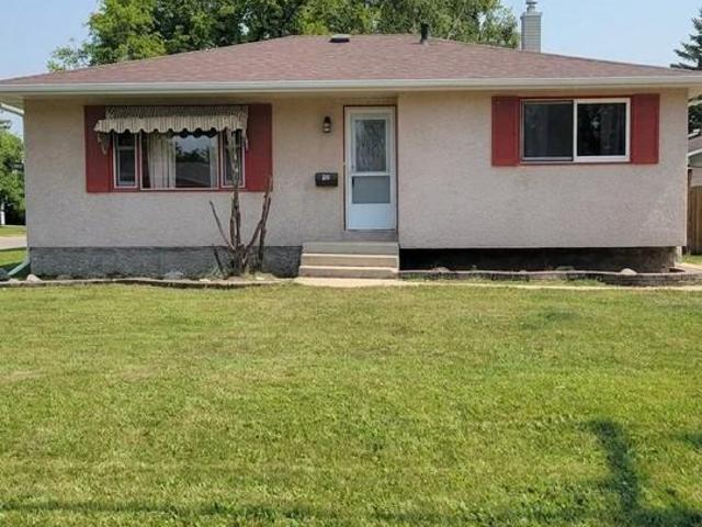 3 Bedroom Home for Rent at 721 Oakdale Dr, Winnipeg, MB R3R 1A2