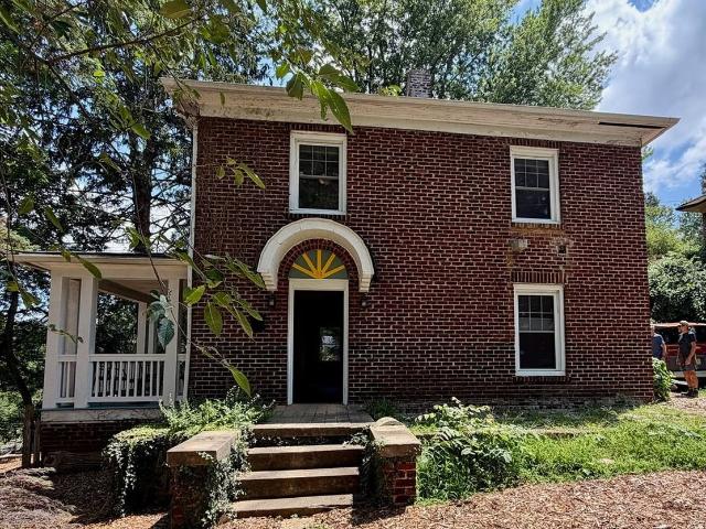 3 Bedroom Home for Rent at 72 Buchanan Ave, Asheville, NC 28801 East End Valley Street