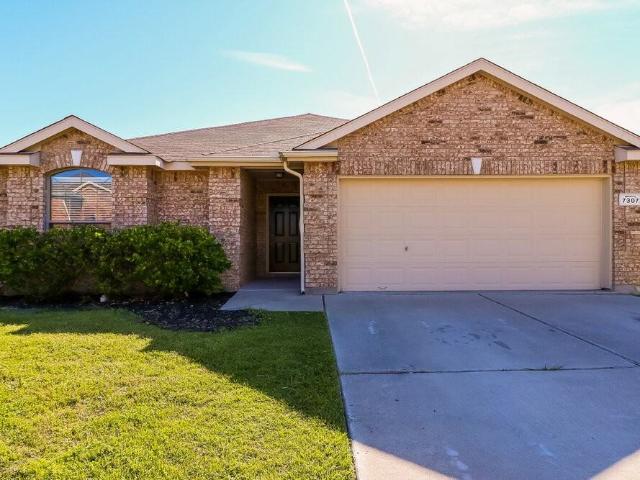 3 Bedroom Home for Rent at 7307 Fossil Creek Dr, Arlington, TX 76002 Fossil Lake