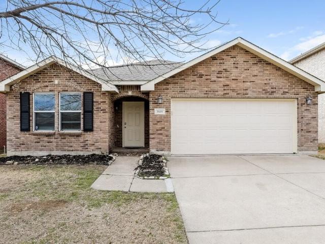 3 Bedroom Home for Rent at 7609 Scarlet View Trl, Fort Worth, TX 76131 Basswood Village