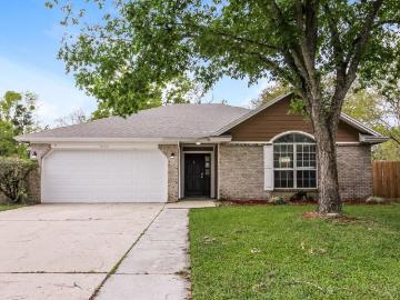 3 Bedroom Home for Rent at 8028 Bannockburn Dr, Jacksonville, FL 32244 Chimney Lakes