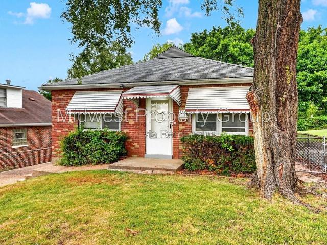 3 Bedroom Home for Rent at 8327 Sunbury Ave, Jennings, MO 63136 Jennings