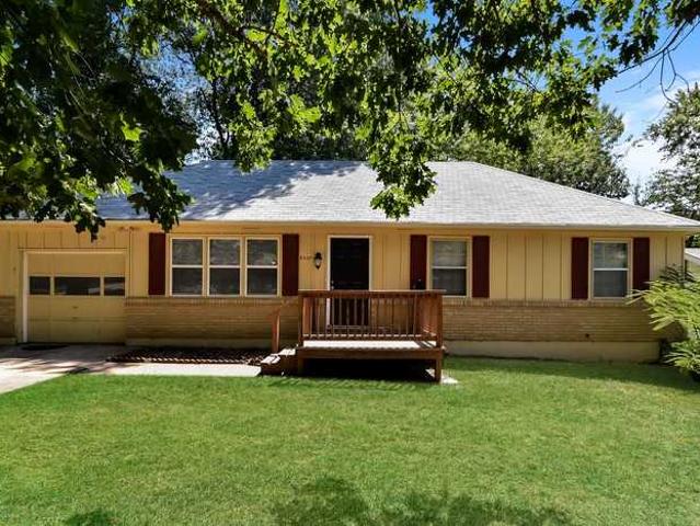 3 Bedroom Home for Rent at 8529 Elm Ave, Raytown, MO 64138