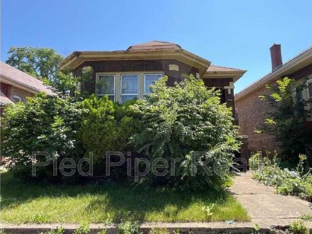 3 Bedroom Home for Rent at 8615 S Ada St, Chicago, IL 60620 Auburn Gresham