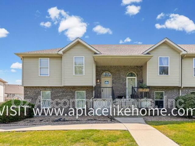 3 Bedroom Home for Rent at 8626 N Cleveland Ln, Kansas City, MO 64156