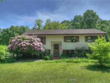 3 Bedroom Home for Rent at 8 Deer Ridge Rd #NA, Stonington, CT 06378