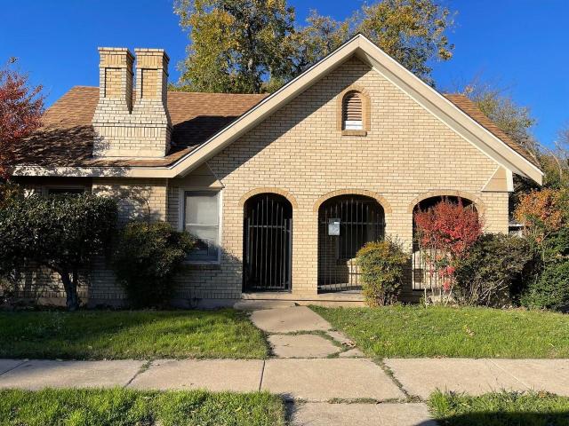 3 Bedroom Home for Rent at 943 E Powell Ave, Fort Worth, TX 76104 Hillside Morningside