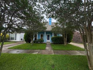 3 Bedroom Home for Rent at 951 E Tom Stokes Ct, Oak Hills Place, LA 70810 South Baton Rouge
