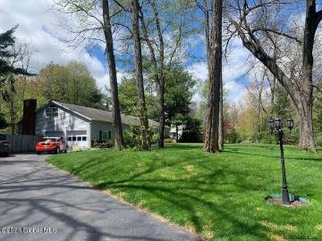 Ballston Lake, Clifton Park town, Saratoga County, New York, USA