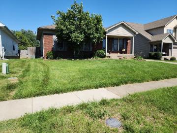 3 Bedroom Home for Rent at 11110 Sandwood Pl #1, Louisville, KY 40272 Valley Station