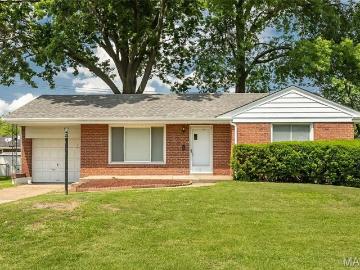 3 Bedroom Home for Rent at 1225 Newark Dr, Bellefontaine Neighbors, MO 63137 Bellefontaine