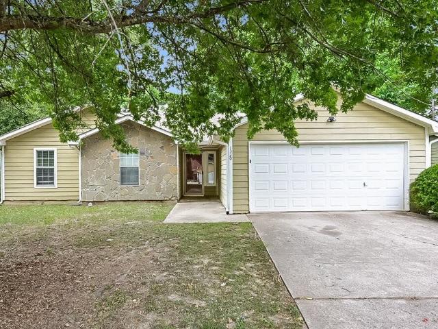 3 Bedroom Home for Rent at 1320 Foxvale Dr, Hampton, GA 30228