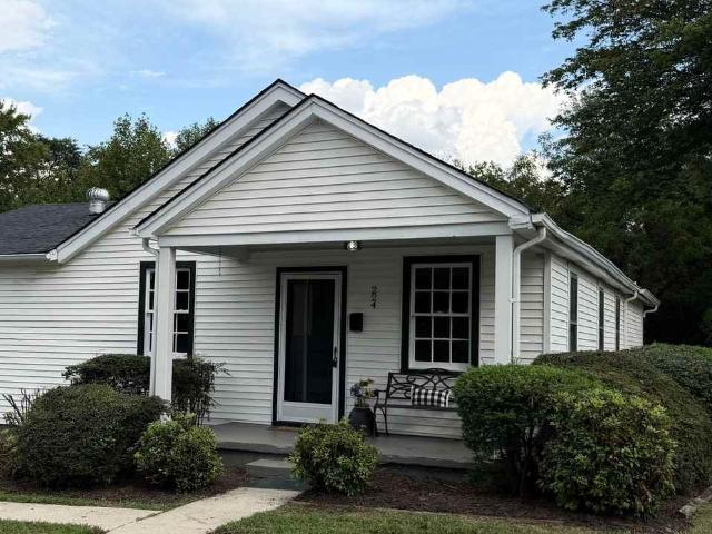 3 Bedroom Home for Rent at 224 Hylawn Ave, Farmville, VA 23901
