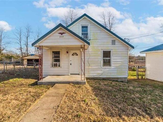 3 Bedroom Home for Rent at 229 Eastview Dr, Glasgow, KY 42141