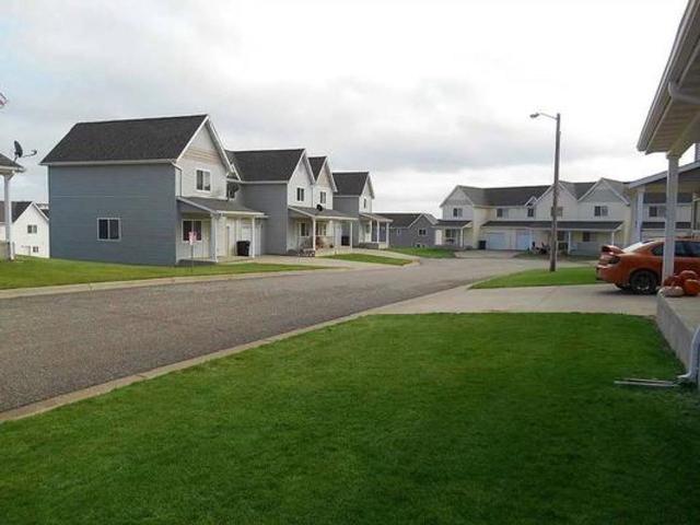 3 Bedroom Home for Rent at 2369 Prairie Oak Dr #1B, Dickinson, ND 58601