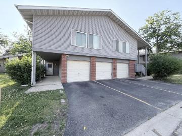 3 Bedroom Home for Rent at 2 Elm Ct, Bolingbrook, IL 60440