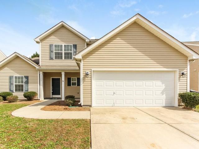 3 Bedroom Home for Rent at 3324 Mortemer Ln, Charlotte, NC 28262 Harris Houston