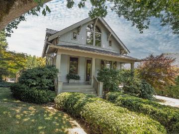 3 Bedroom Home for Rent at 333 S Idaho St, Portland, OR 97239 Corbet Terwilliger Lair Hill