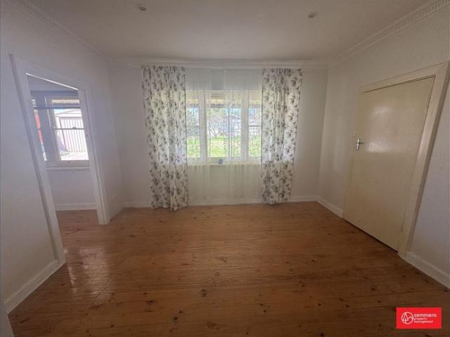3 Bedroom Home for Rent – Felixstow Spacious Family Home with Large Yards & Garage