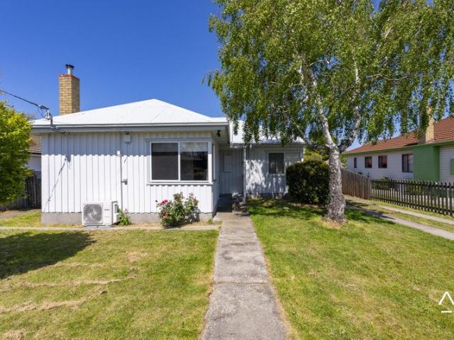 3 bedroom home in the heart of Mayfield