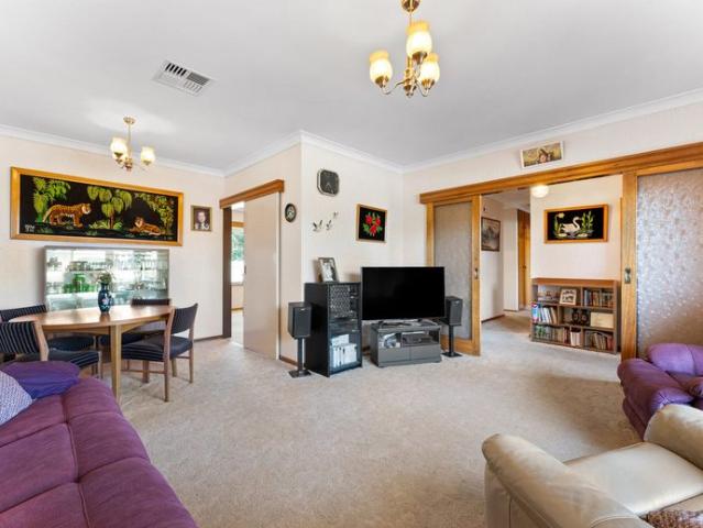 3 Bedroom Home in West Lakes Shore