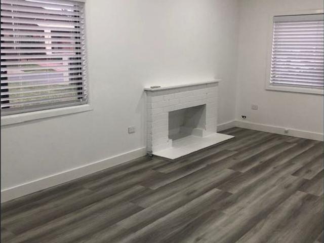 3 Bedroom Home in a Prime Guildford Location!