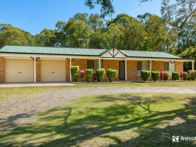 3 Bedroom Home in a Quiet Cul de Sac 3/4 Acres