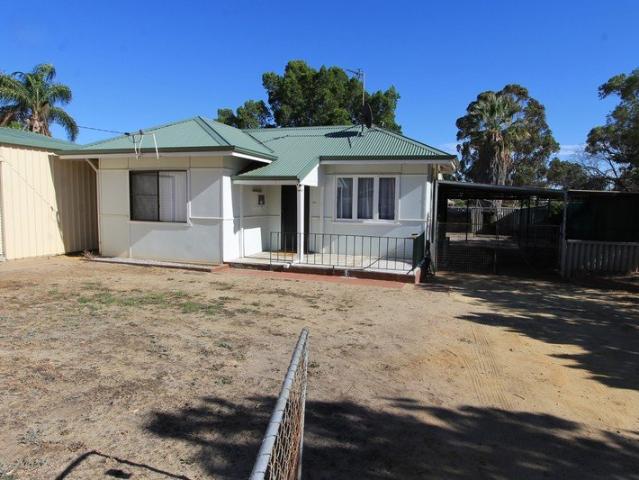 3 Bedroom Home in a Quiet Street