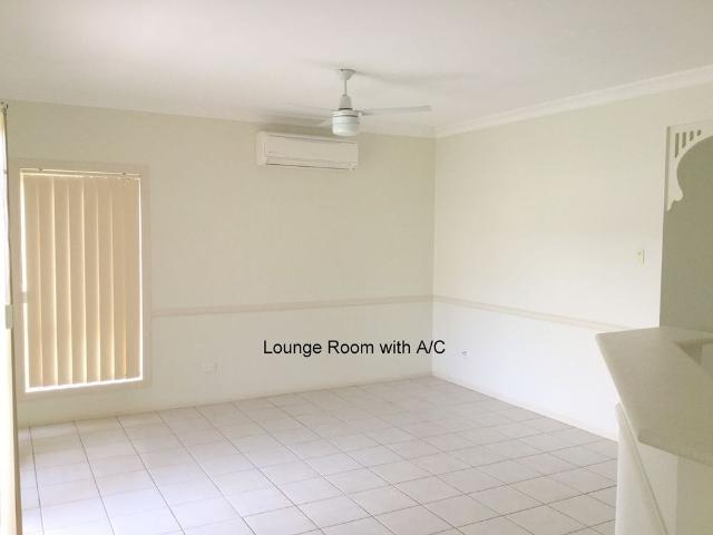 3 BEDROOM HOME IN BEAUTIFUL SPRINGFIELD LAKES