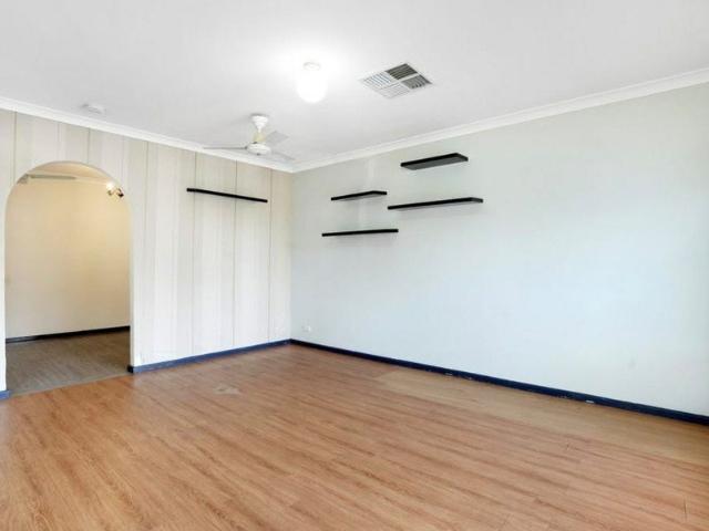 3 Bedroom Home in Convenient Kenwick Location