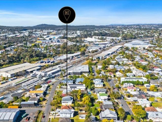 3 Bedroom Home in Convenient Rocklea Location
