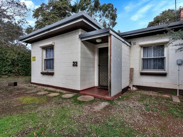 3 Bedroom Home In Elizabeth East!