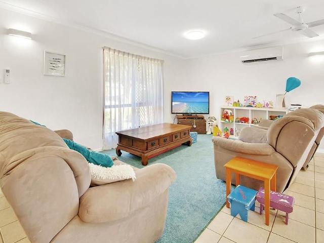 3 BEDROOM HOME IN HANDY LOCATION!